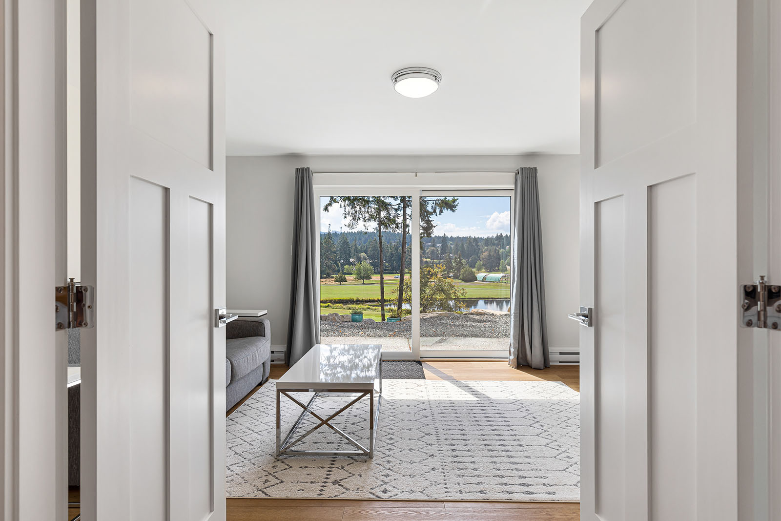 House interior for 2255 Foxrun