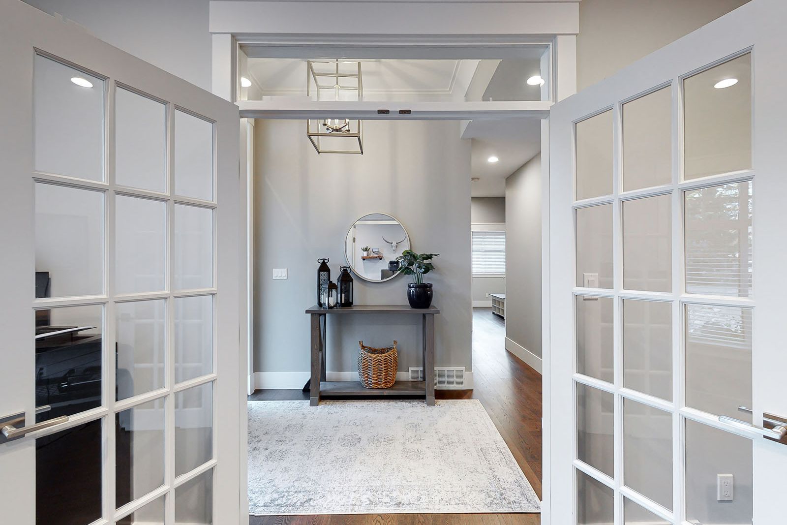 House interior from 3323 Henley