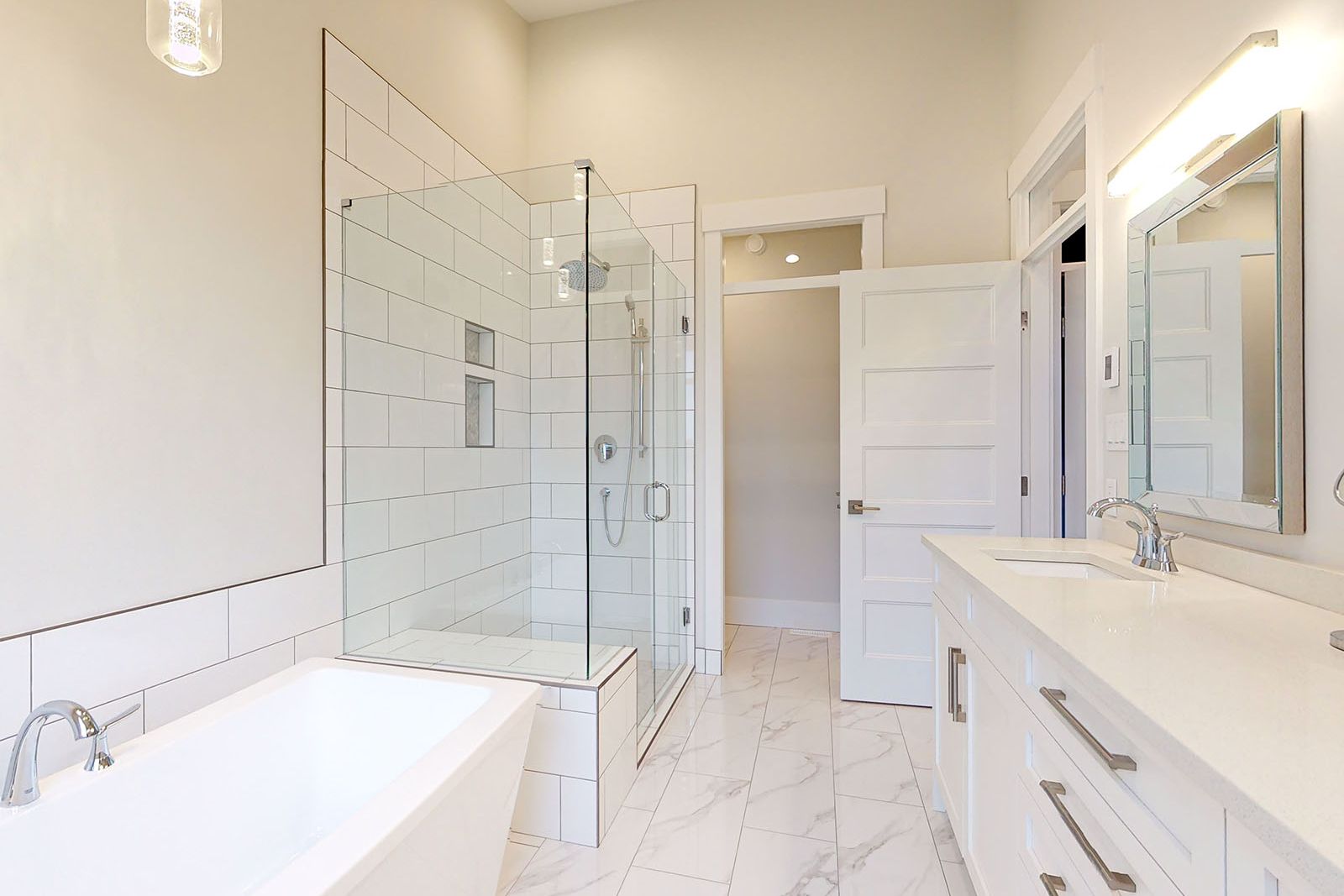 A house interior for 3579 Collingwood Drive