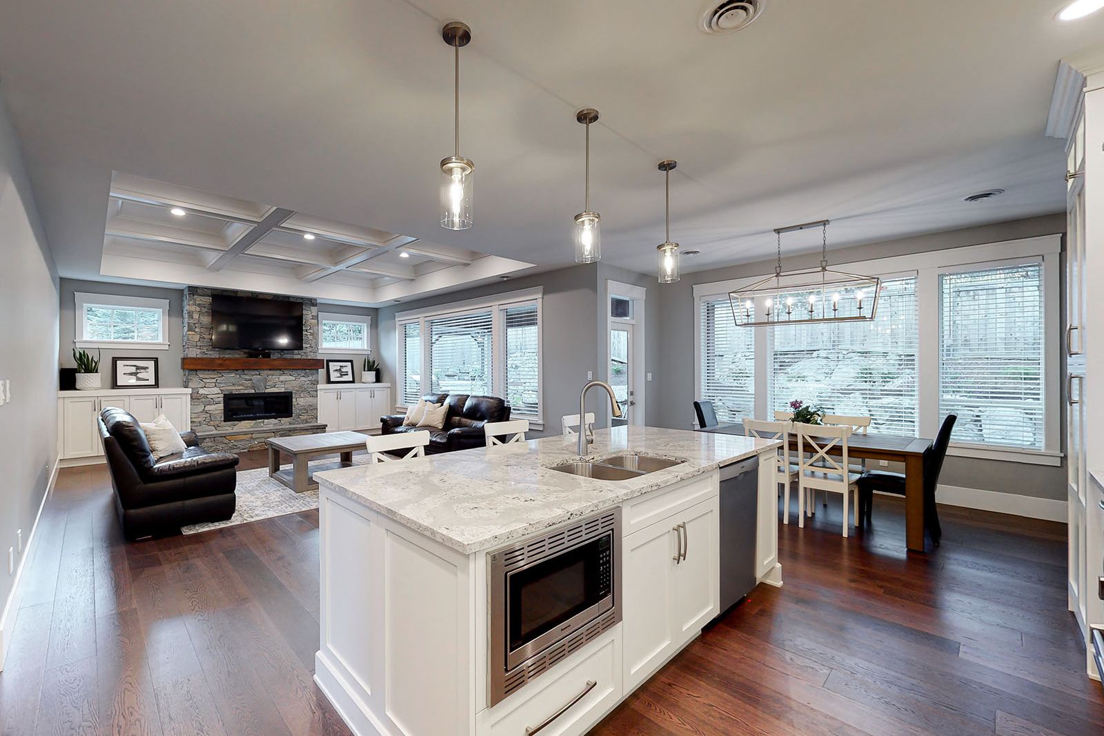 House interior from 3323 Henley