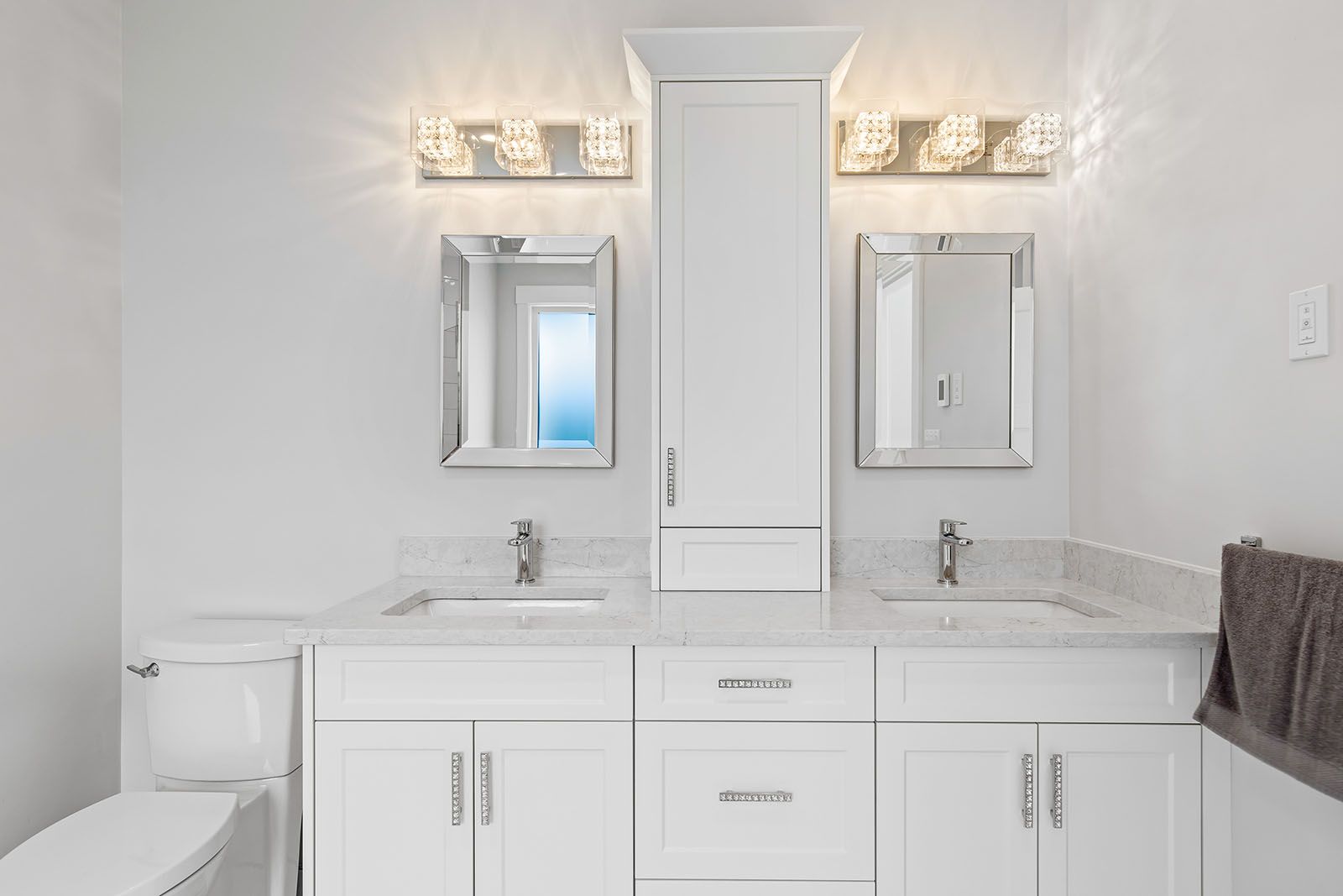 House interior for 2255 Foxrun