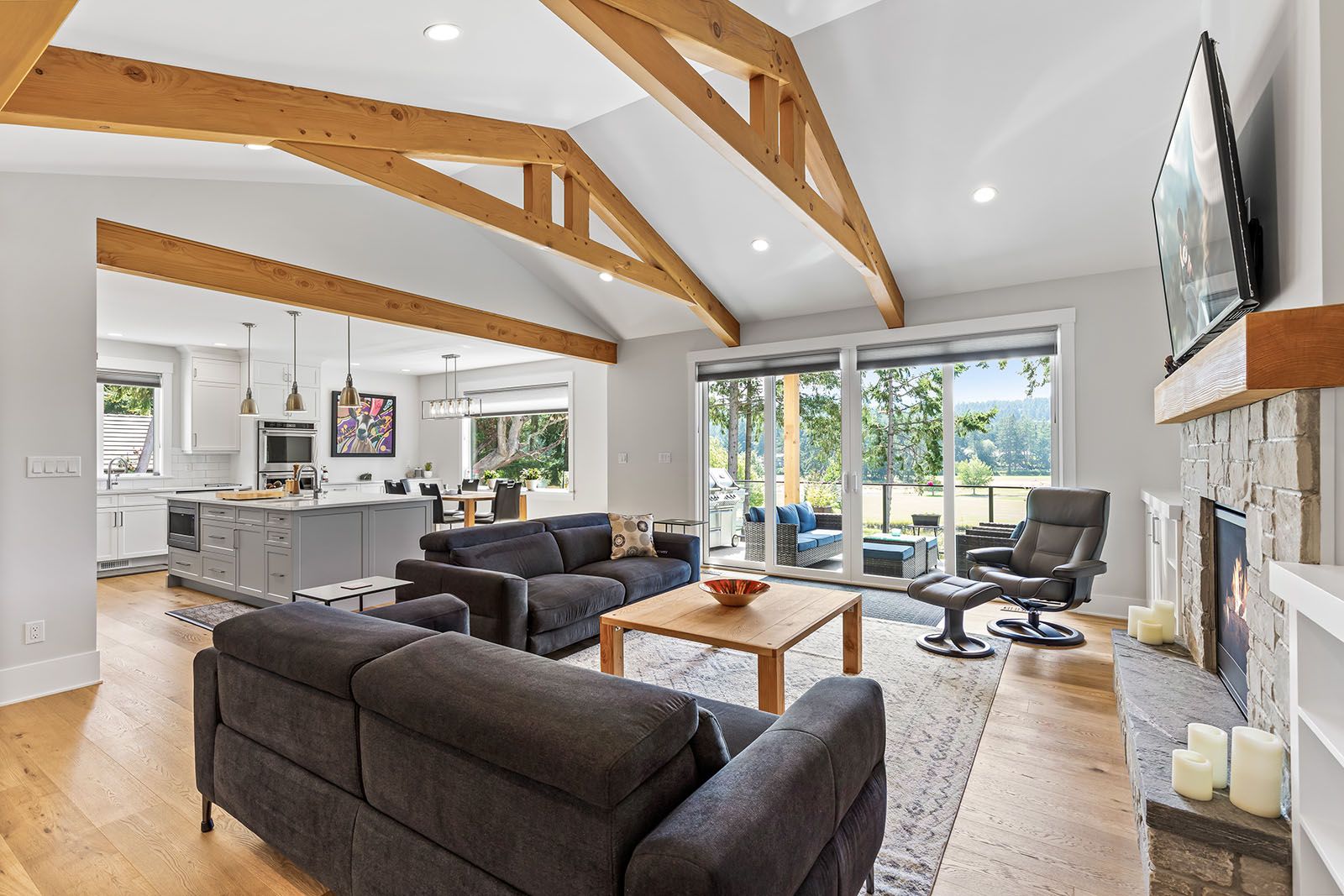 House interior for 2255 Foxrun