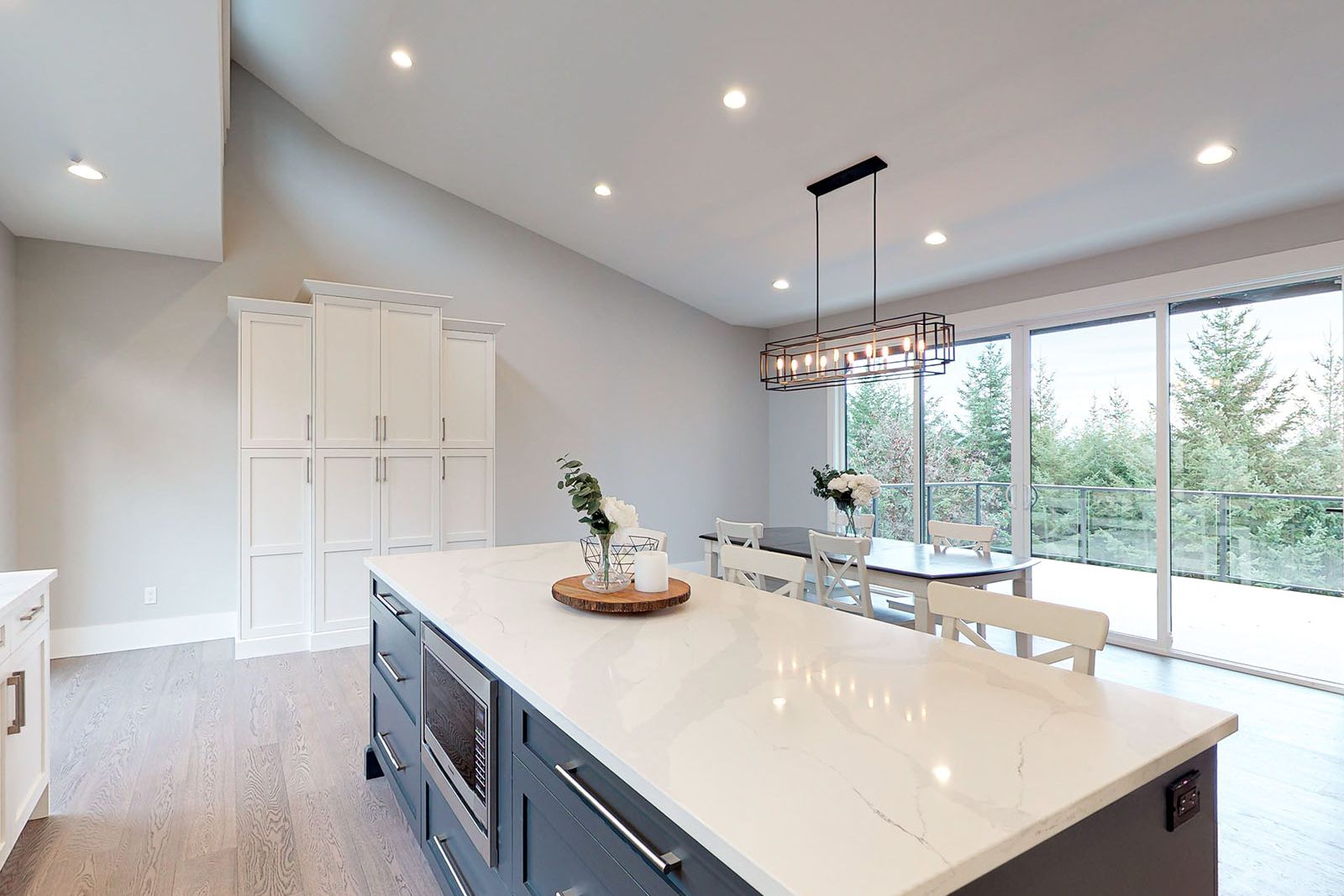 A house interior for 3579 Collingwood Drive