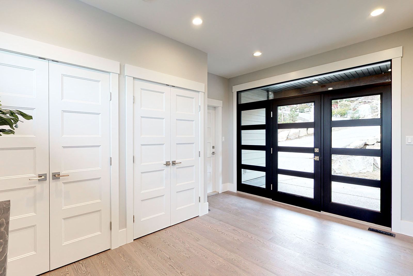 A house interior for 3579 Collingwood Drive