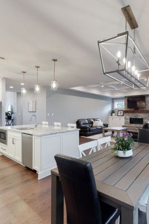 3323 Henley Dr. inside home