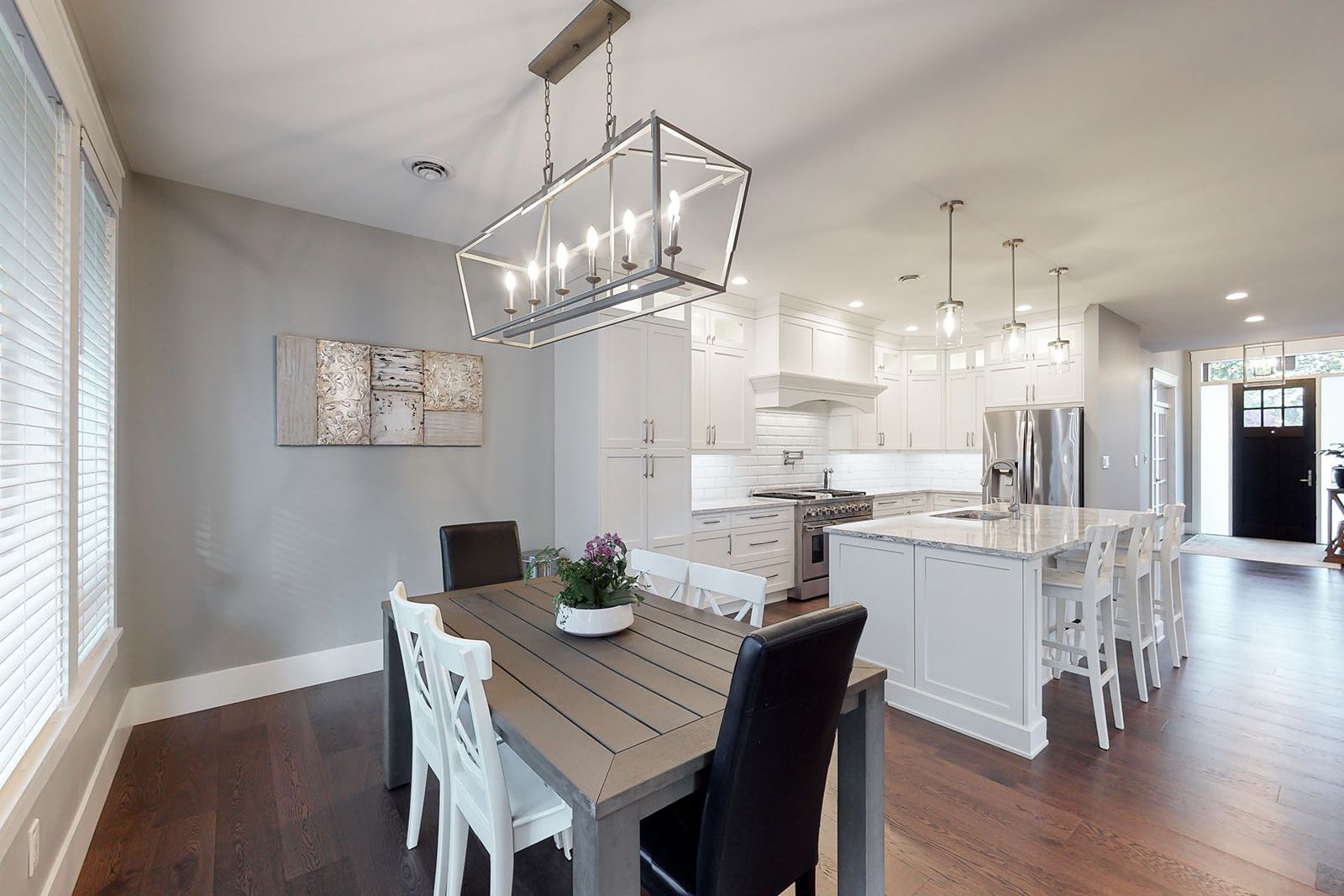 House interior from 3323 Henley