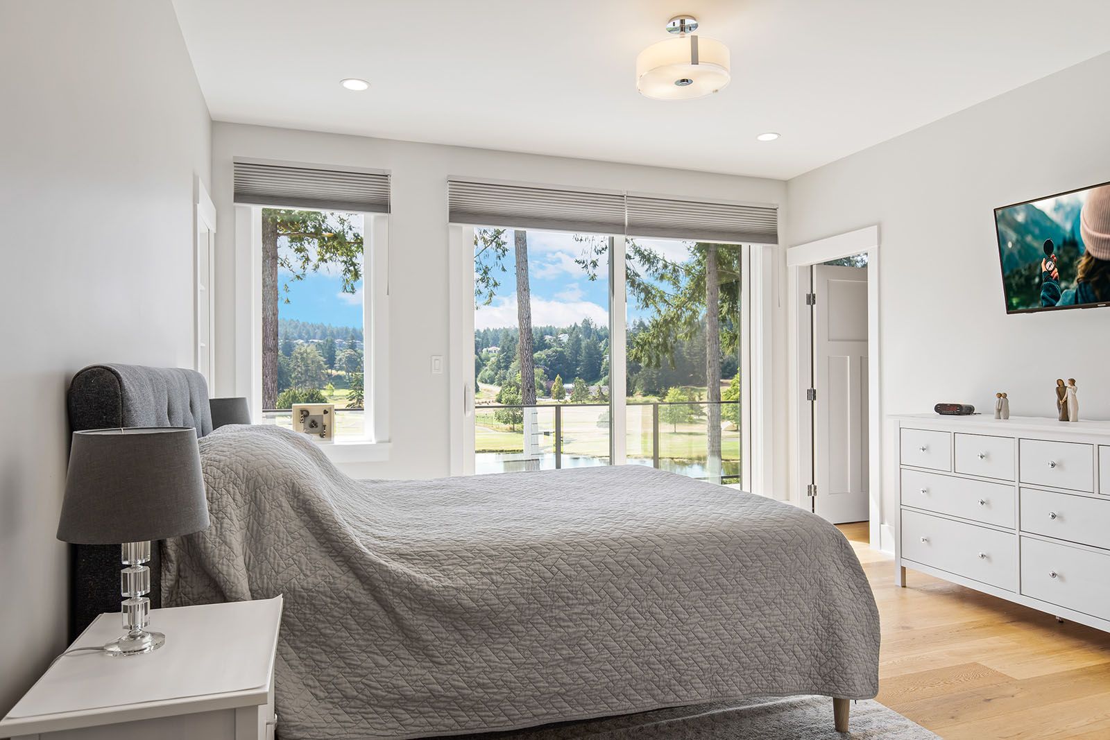 House interior for 2255 Foxrun