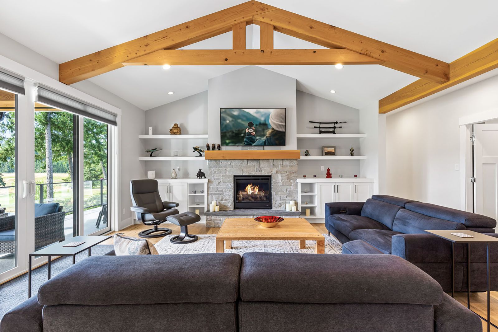 House interior for 2255 Foxrun