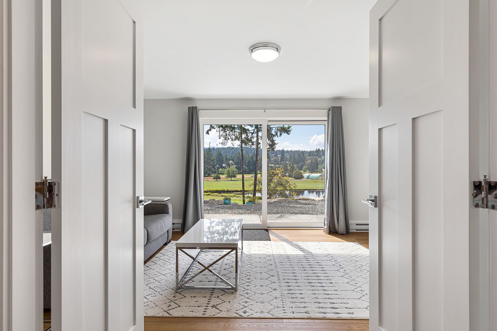 House interior for 2255 Foxrun