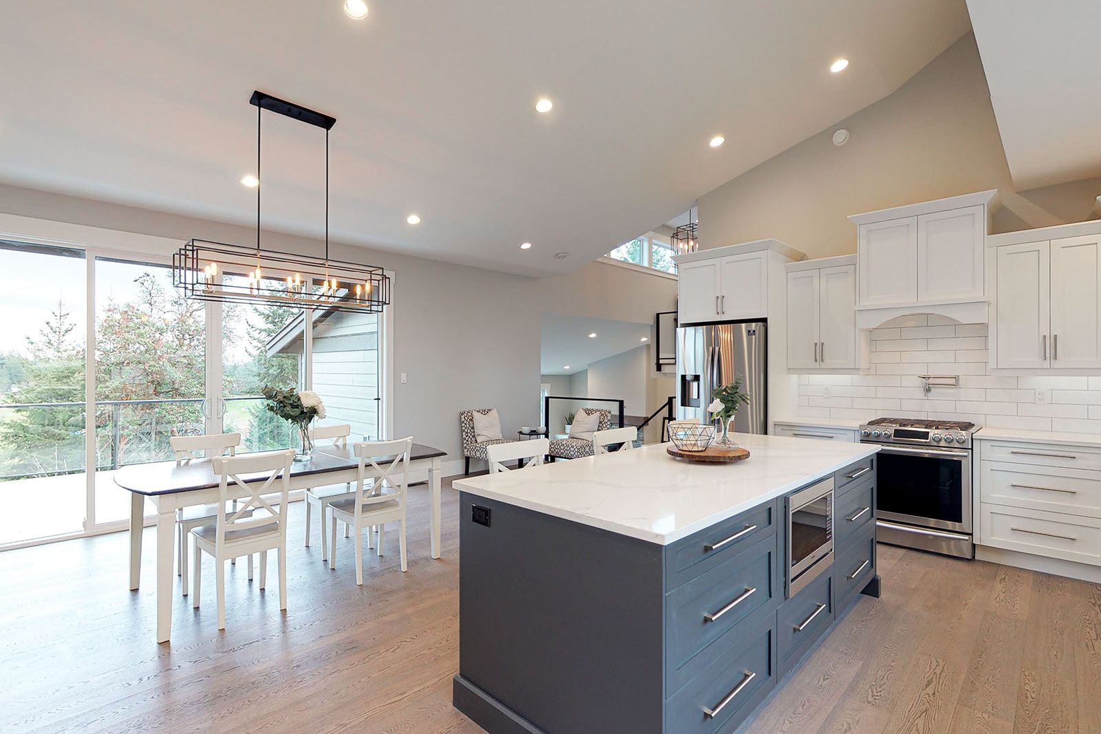 A house interior for 3579 Collingwood Drive