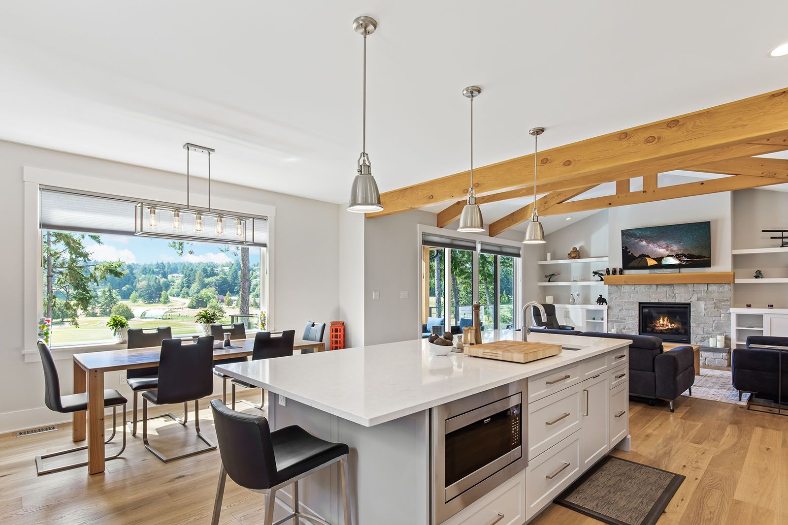 House interior for 2255 Foxrun