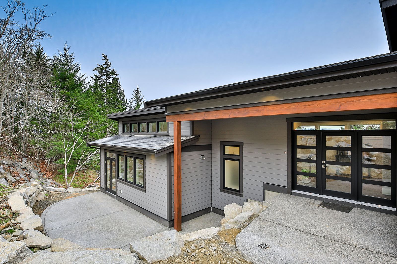 A house exterior for 3579 Collingwood Drive