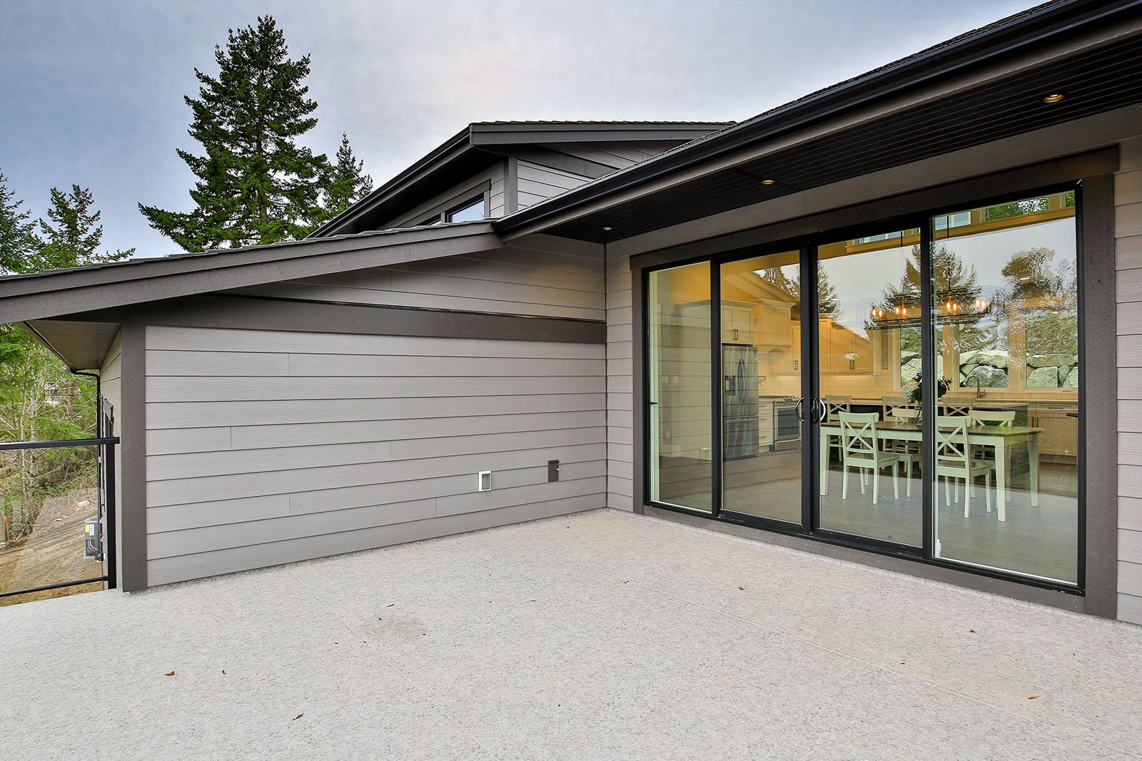 A house exterior for 3579 Collingwood Drive