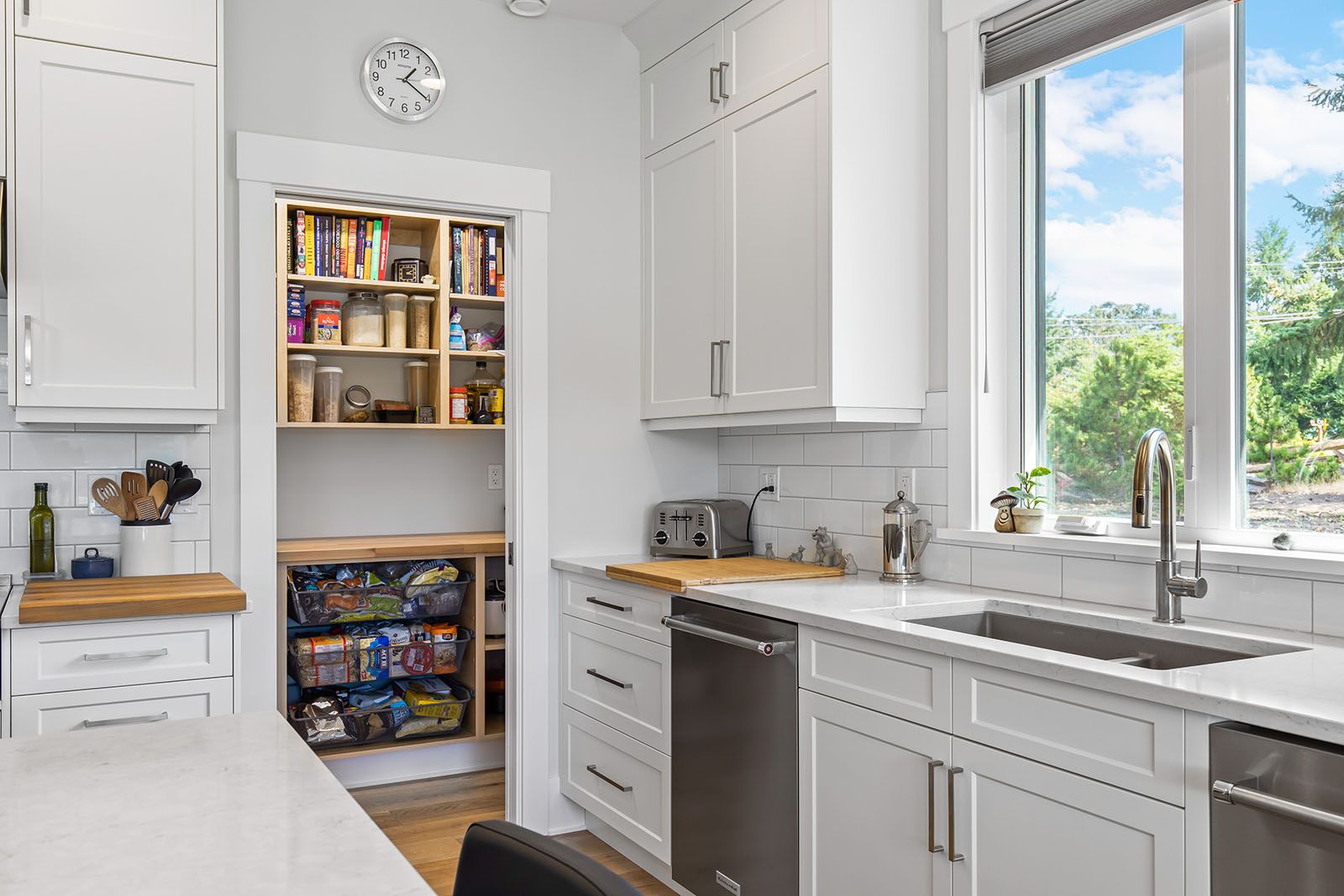 House interior for 2255 Foxrun