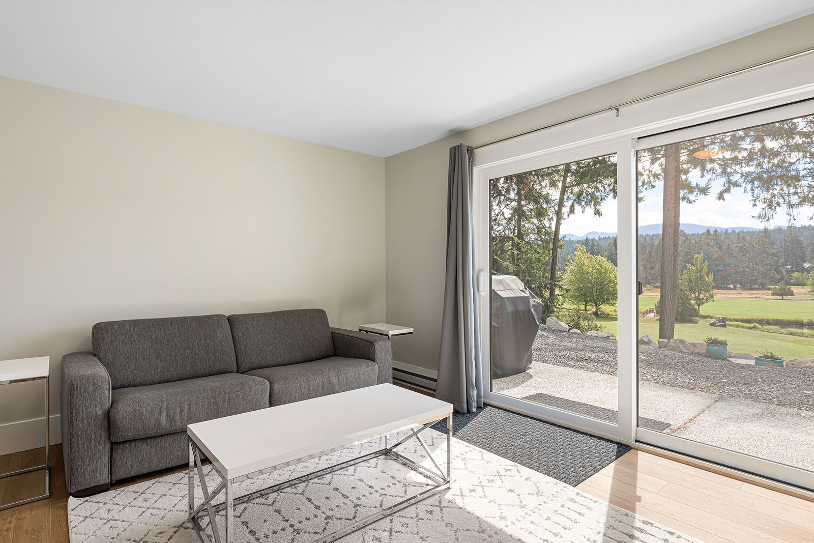 House interior for 2255 Foxrun